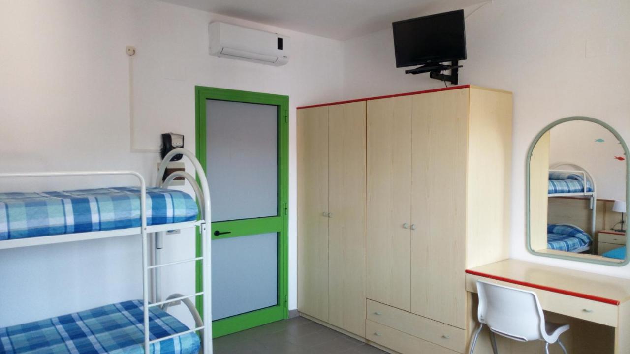 Hotel Lupo Di Mare Marina di Castagneto Carducci Exteriör bild