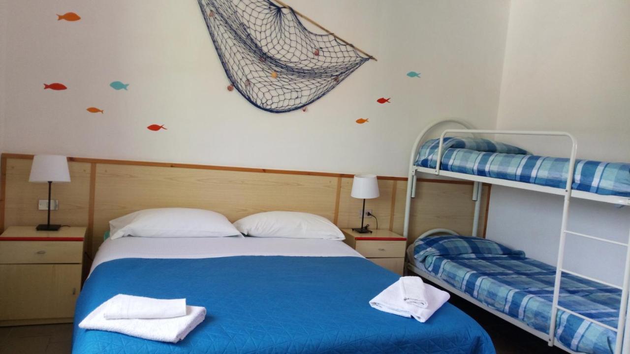 Hotel Lupo Di Mare Marina di Castagneto Carducci Exteriör bild